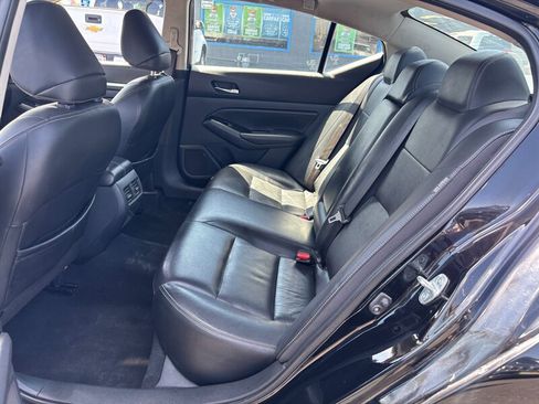 Used 2020 Nissan Altima 2.5 SL FWD image 8