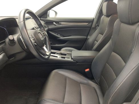Used 2018 Honda Accord Sport image 17