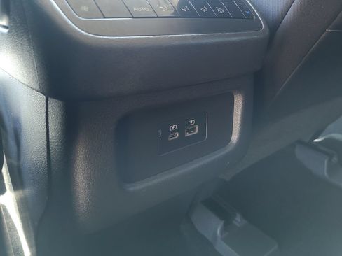 Used 2022 Nissan Pathfinder SV FWD image 12