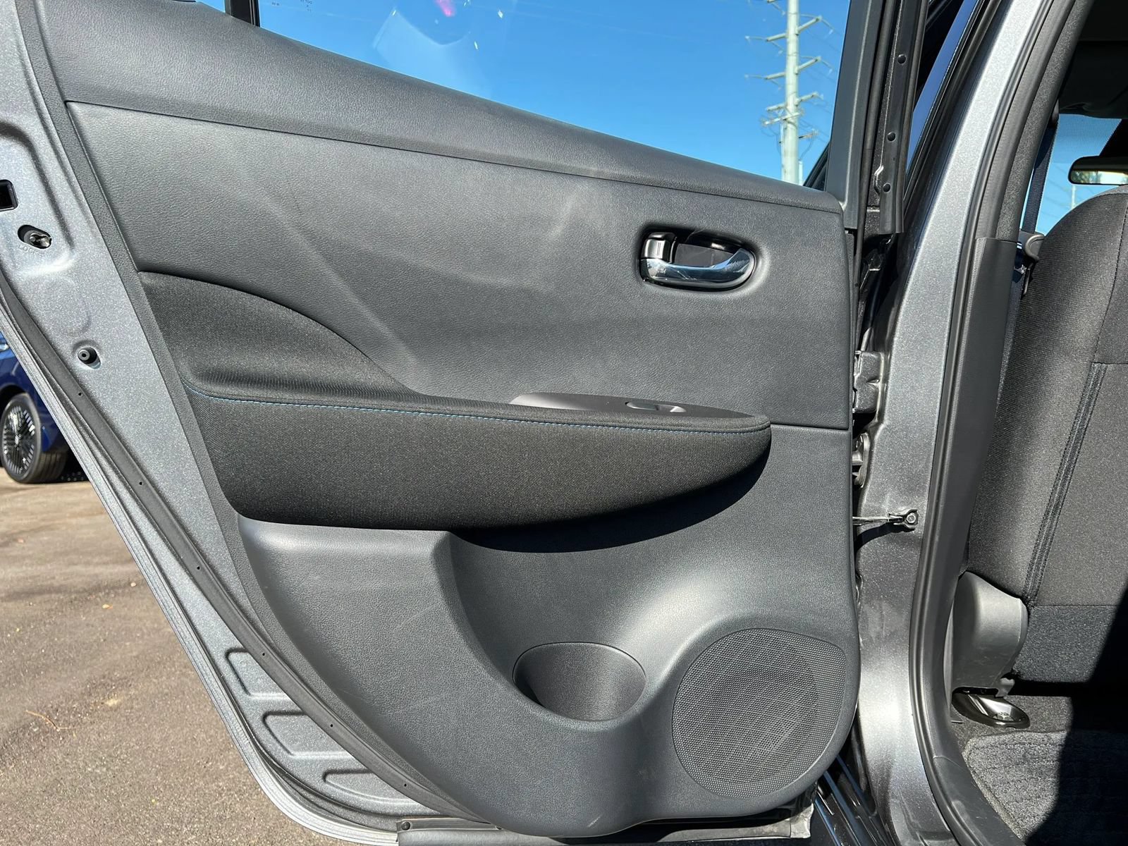 Used 2025 Nissan Leaf S FWD image 26