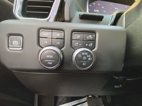 Used 2024 GMC Sierra 3500 Denali Ultimate image 18