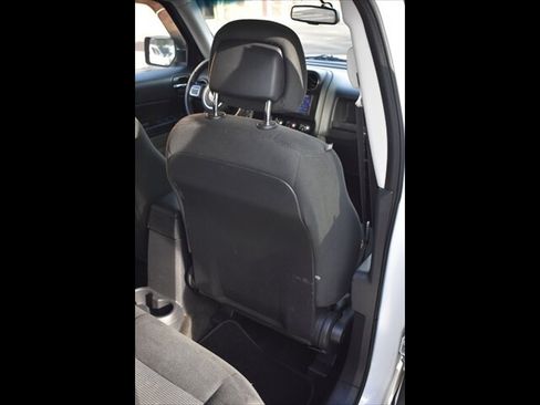 Used 2016 Jeep Patriot Latitude AWD/4WD image 25