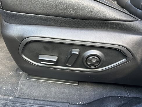 New 2025 Jeep Grand Cherokee Limited w/ MOPAR Finishing Package image 11