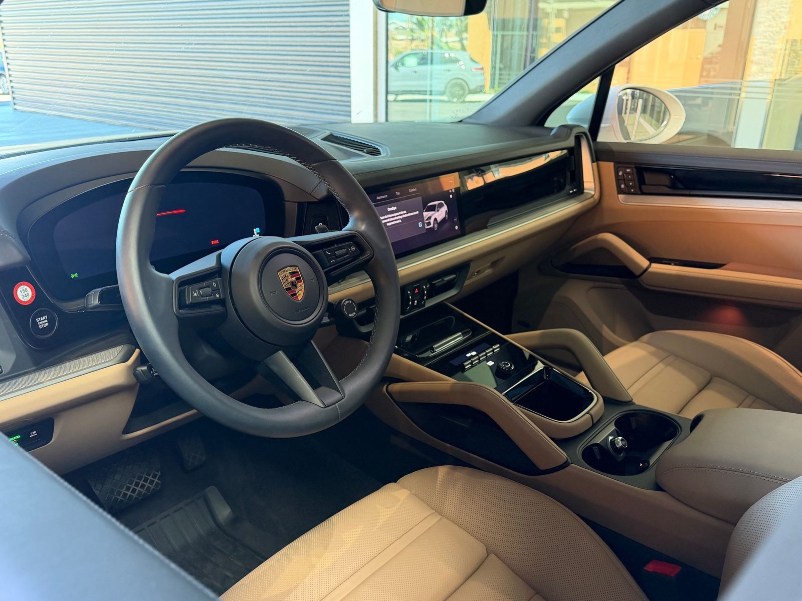 Certified 2024 Porsche Cayenne AWD/4WD image 4