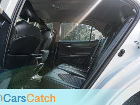 Used 2022 Toyota Camry SE FWD image 21