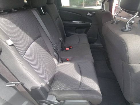 Used 2017 Dodge Journey SE w/ Flexible Seating Group FWD image 9