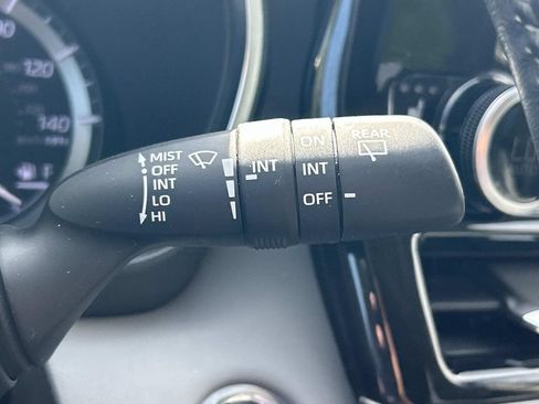 Used 2020 Toyota Highlander Limited AWD/4WD image 35
