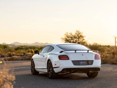 Used 2015 Bentley Continental GT3-R image 6