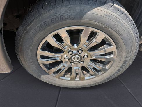 Used 2018 Nissan Titan Platinum Reserve w/ Platinum Utility Package AWD/4WD image 12