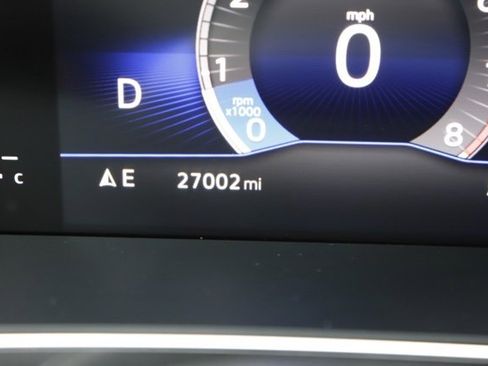 Used 2023 Volkswagen Tiguan SE w/ Panoramic Sunroof Package image 31