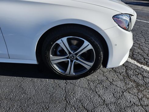 Used 2019 Mercedes-Benz E 300 image 12