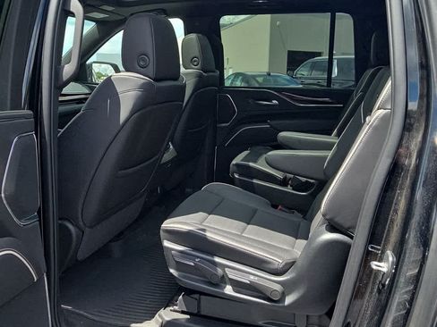 Used 2023 Cadillac Escalade ESV Premium Luxury w/ LPO, Radiant Package AWD/4WD image 6
