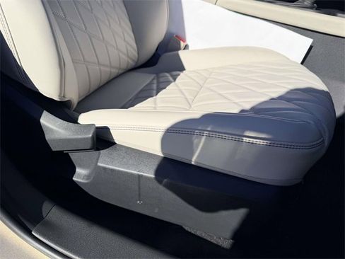 New 2026 Nissan Sentra SL w/ Floor Mat Package image 9