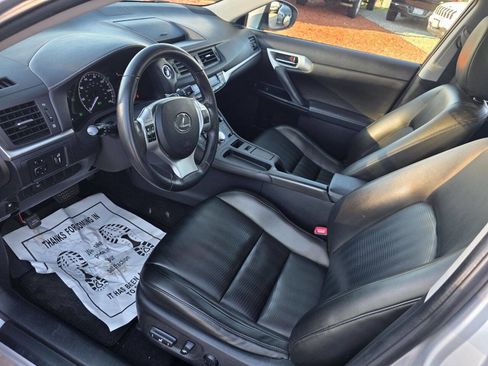 Used 2012 Lexus CT 200h Premium image 8