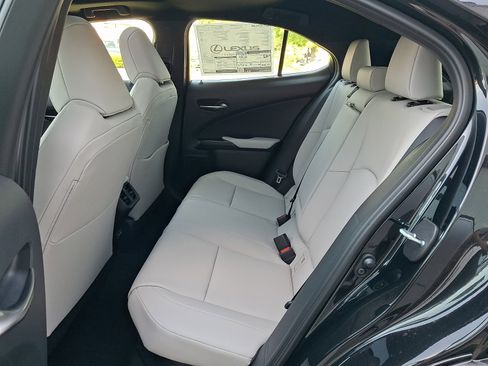 New 2026 Lexus UX 300h AWD image 6