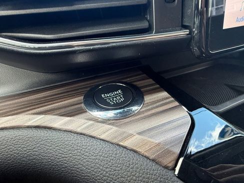 Certified 2022 Ford Explorer Limited w/ Class IV Trailer Tow Package image 14