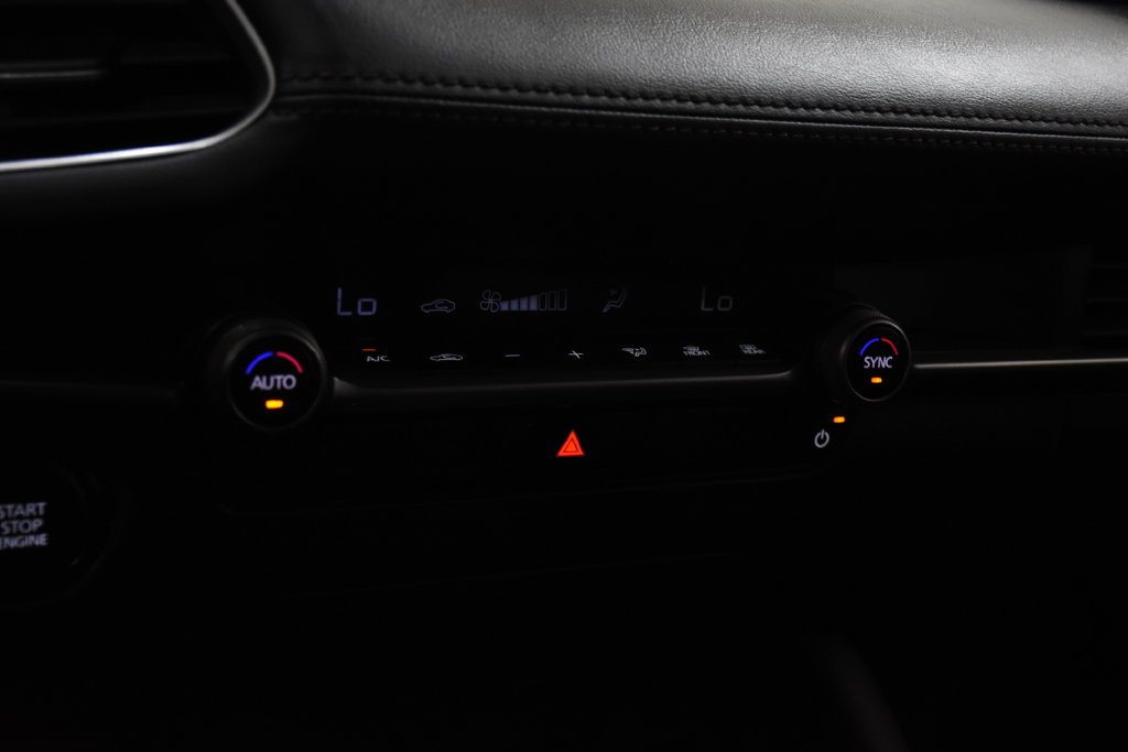 Used 2024 MAZDA MAZDA3 s FWD image 22