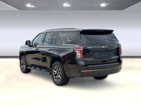 Used 2022 Chevrolet Tahoe Z71 w/ Luxury Package AWD/4WD image 3