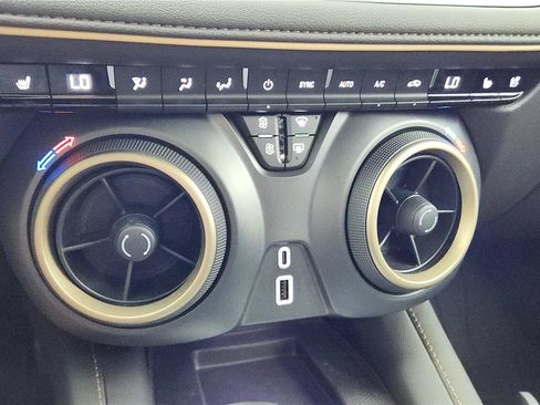 Used 2024 Chevrolet Blazer Premier w/ Driver Confidence II Package FWD image 26
