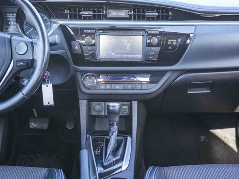 Used 2015 Toyota Corolla S image 14