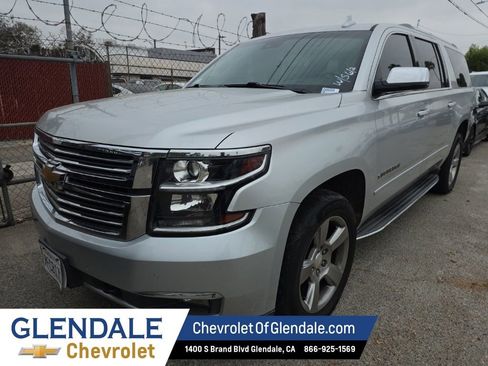 Used 2018 Chevrolet Suburban Premier RWD image 1
