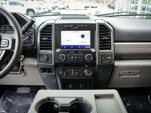 Used 2022 Ford F250 XLT w/ XLT Value Package AWD/4WD image 18