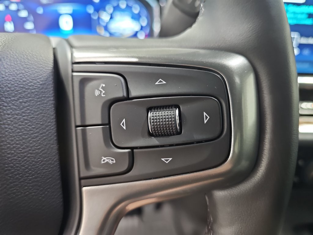 Used 2024 Chevrolet Silverado 1500 LT AWD/4WD image 17