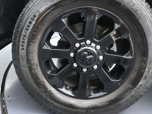 Used 2024 RAM 2500 Tradesman w/ Chrome Appearance Group AWD/4WD image 10