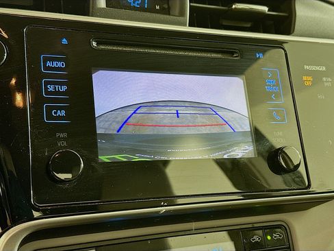 Used 2017 Toyota Corolla LE w/ Carpet Mat Package (TMS) FWD image 22