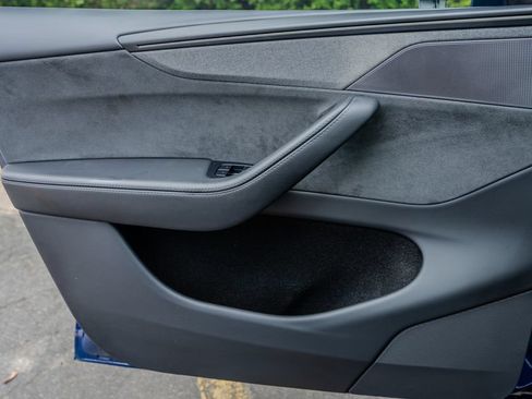 Used 2026 Tesla Model Y AWD image 12