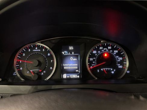 Used 2016 Toyota Camry SE image 29