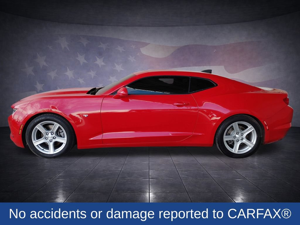 Used 2020 Chevrolet Camaro LT RWD image 2