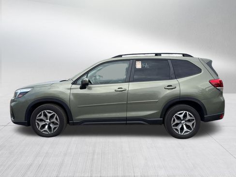 Used 2021 Subaru Forester Premium AWD/4WD image 6