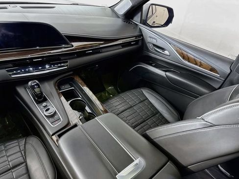Used 2022 Cadillac Escalade ESV Sport Platinum RWD image 26