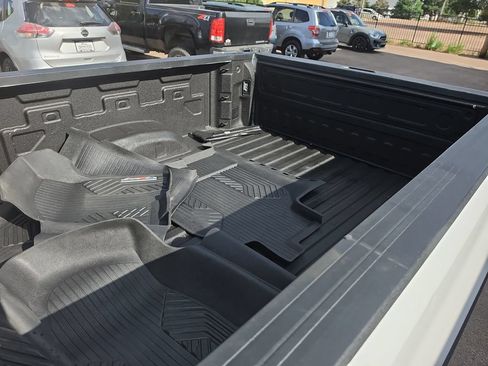 Used 2023 Chevrolet Silverado 2500 LT w/ Convenience Package AWD/4WD image 21