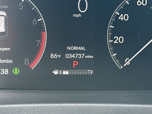 Used 2023 Honda Pilot Touring image 31