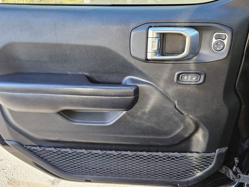 Used 2020 Jeep Wrangler Unlimited Rubicon image 26