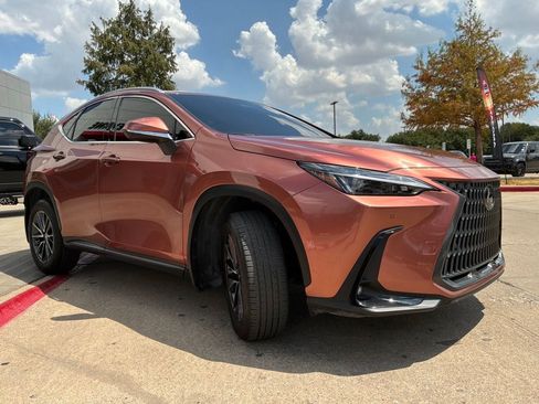 Used 2025 Lexus NX 250 FWD w/ Accessory Package (K3) image 4