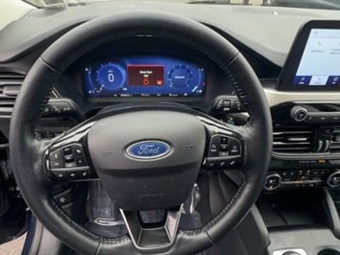 Certified 2021 Ford Escape SEL w/ Technology Package image 12