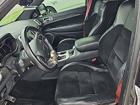 Used 2018 Jeep Grand Cherokee SRT image 13