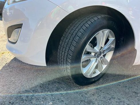 Used 2014 Hyundai Elantra GT FWD image 21