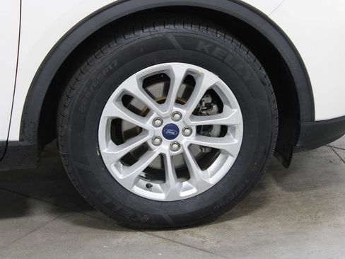 Used 2021 Ford Escape SE w/ Convenience Package FWD image 12