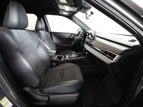 Used 2024 Mitsubishi Outlander SE Black Edition FWD image 10