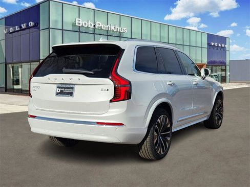 New 2026 Volvo XC90 B6 Plus w/ Protection Package Premier image 30