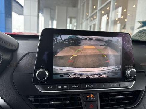 Used 2022 Nissan Altima 2.5 SR w/ Midnight Edition Package image 13