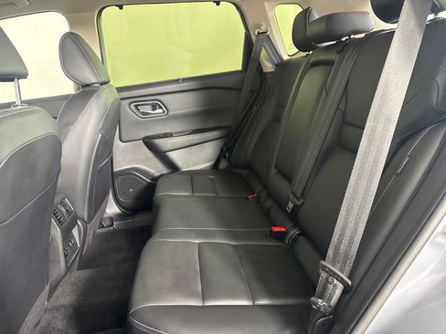 Used 2025 Nissan Rogue SL w/ Tech Package AWD/4WD image 26