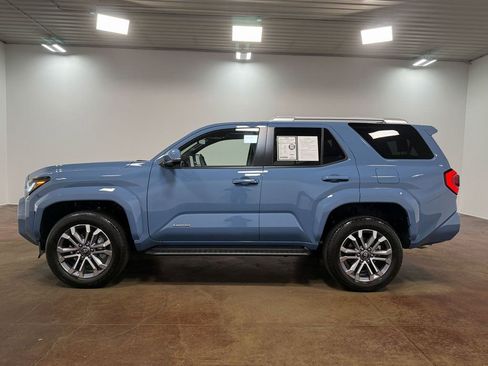 Used 2025 Toyota 4Runner Limited w/ Tow Technology Package image 27