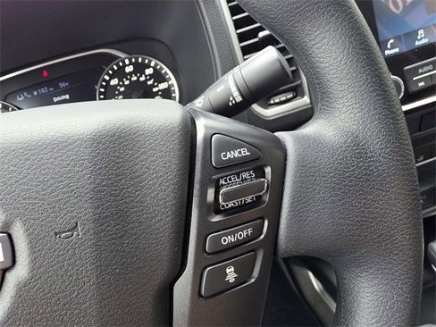 Used 2022 Nissan Frontier SV w/ Technology Package image 18