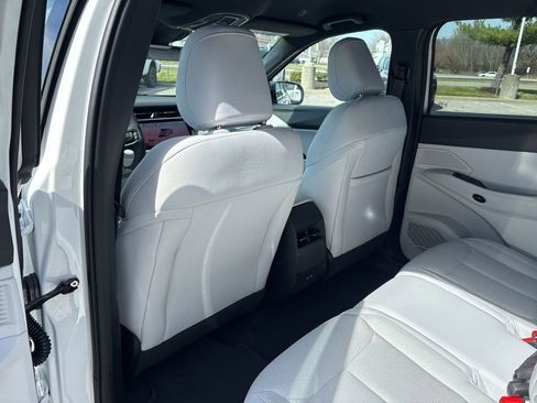 New 2026 Jeep Cherokee Laredo AWD/4WD image 41