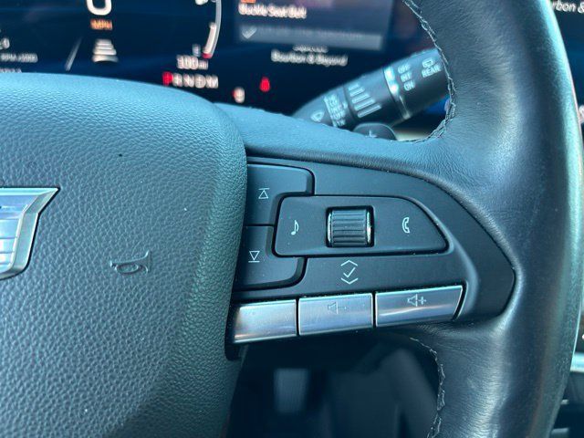 Certified 2024 Cadillac XT4 Luxury w/ Cold Weather Package FWD image 13